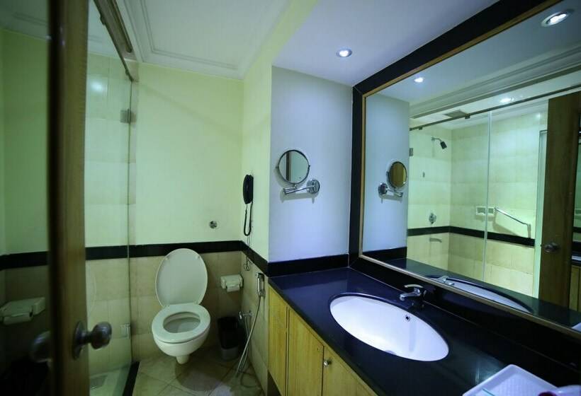 Номер бизнес-класса, Marg Krishnaaya