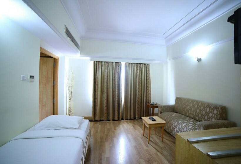 Семейный Номер, Marg Krishnaaya