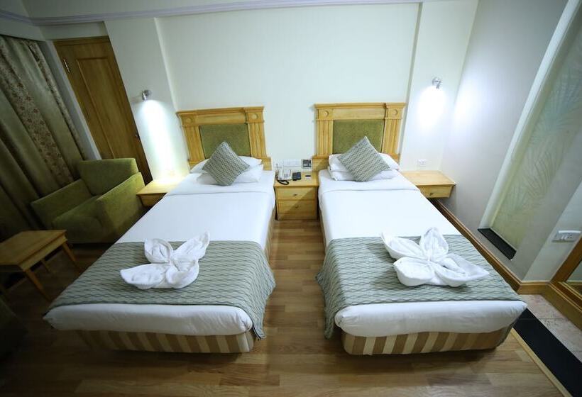 Номер бизнес-класса, Marg Krishnaaya