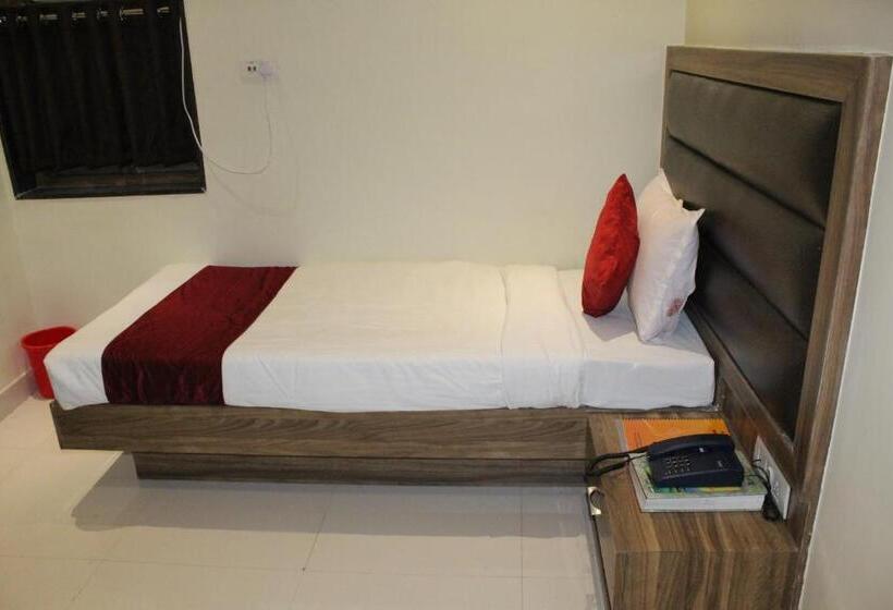 اتاق لوکس یک تخته, Meera