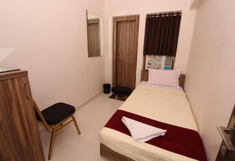 اتاق لوکس یک تخته, Meera