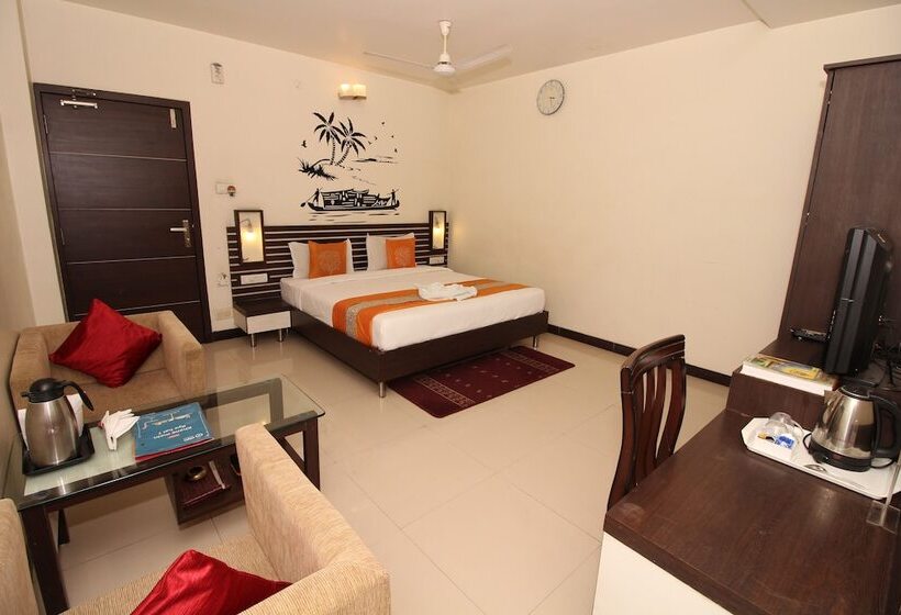 اتاق پرمیوم, Meera