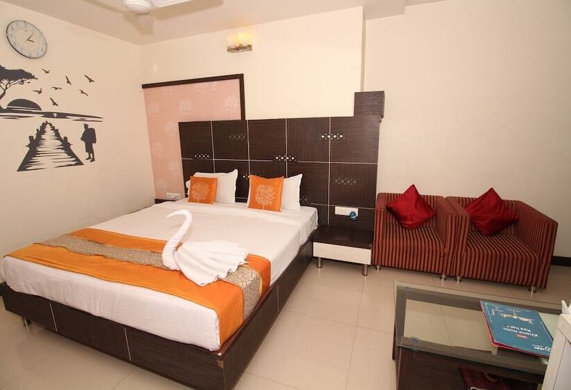 اتاق پرمیوم, Meera