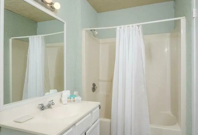 Sviitti, Sea Aire Oceanfront Inn