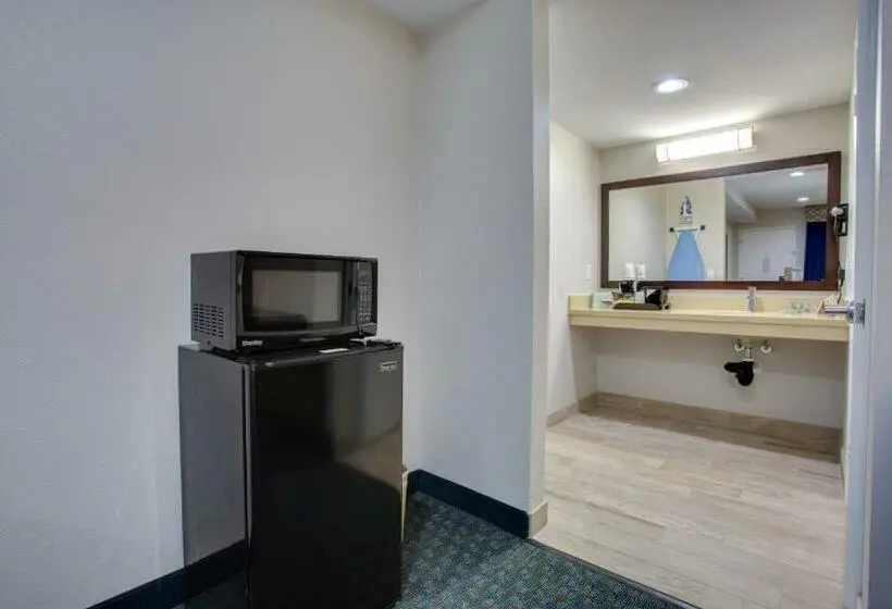 Standard-invahuone, Quality Inn