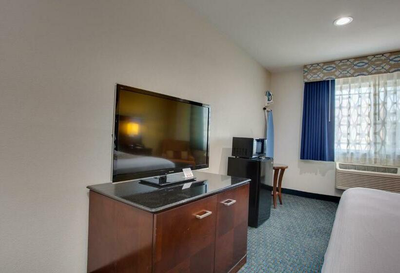 스탠다드 룸 킹사이즈 침대, Quality Inn