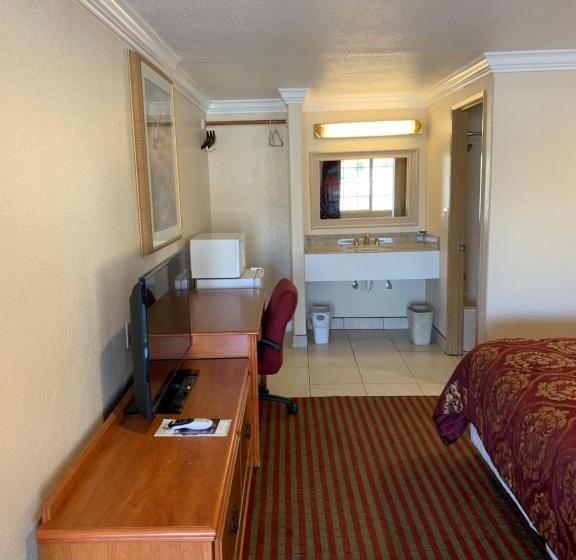 غرفة قياسية سرير كينج, A1 Budget Motel