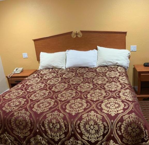 غرفة قياسية سرير كينج, A1 Budget Motel