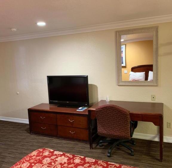 غرفة قياسية سرير كينج, A1 Budget Motel