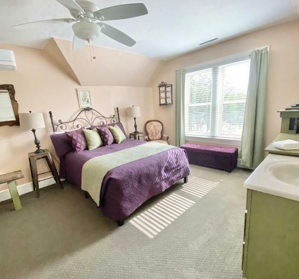 Номер Стандарт, The Panguitch House