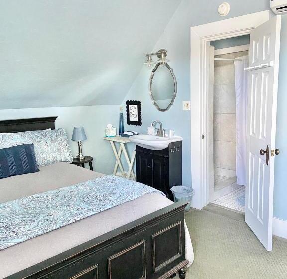 Номер Стандарт, The Panguitch House