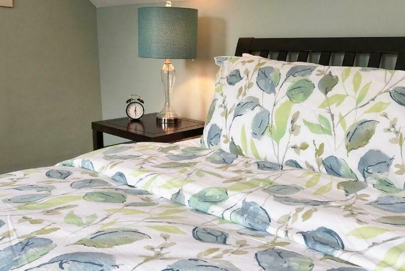 غرفة ديلوكس سرير كينج, The Parsonage