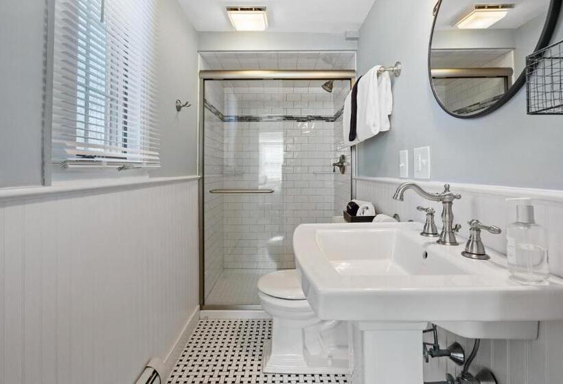 منزل غرفة نوم واحدة, The Parsonage