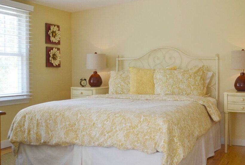 منزل غرفة نوم واحدة, The Parsonage