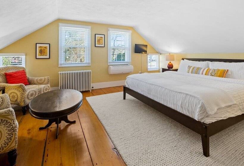 منزل غرفة نوم واحدة, The Parsonage