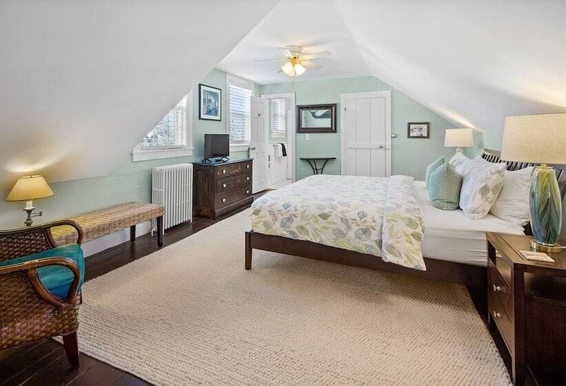 منزل غرفة نوم واحدة, The Parsonage