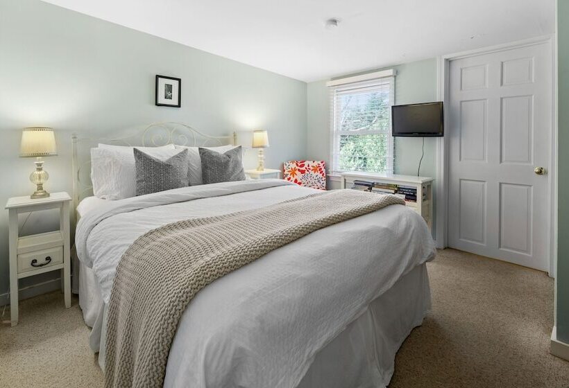 منزل غرفة نوم واحدة, The Parsonage