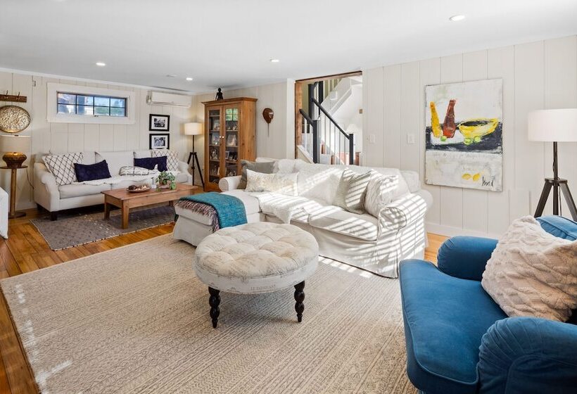 منزل غرفة نوم واحدة, The Parsonage