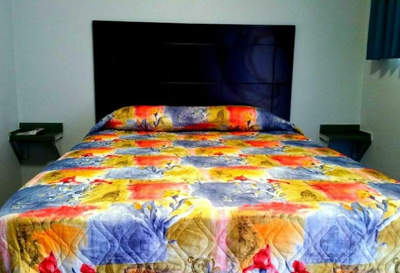 Deluxe Szoba, Comet Motel