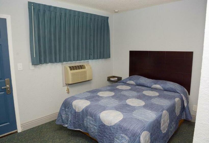 Номер Deluxe, Comet Motel