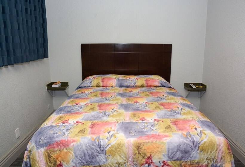 Deluxe Szoba, Comet Motel