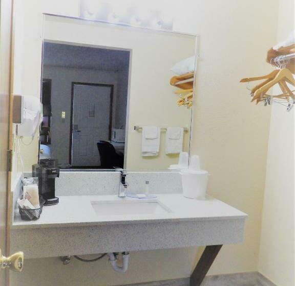 غرفة قياسية, Der Ruhe Blatz Motel