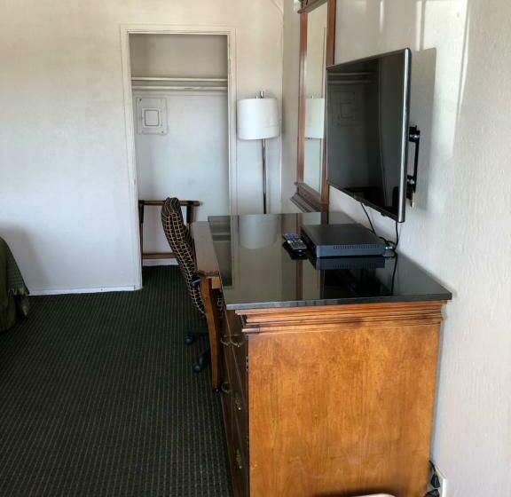 חדר סטנדרט, Dixon Motel