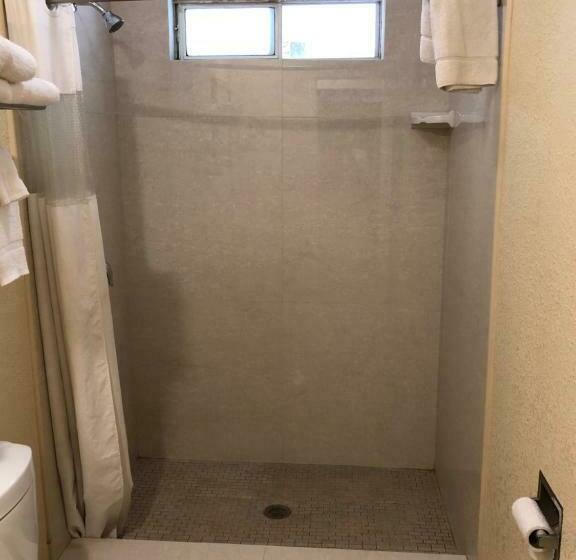 חדר סטנדרט, Dixon Motel