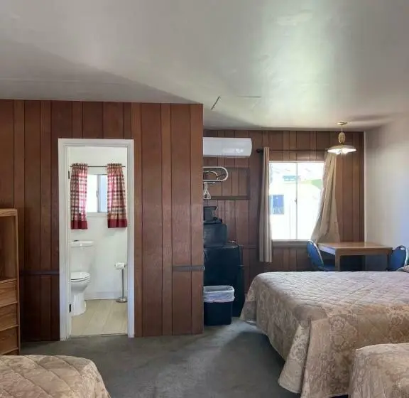 スタンダードトリプルルーム, El Portal Motel