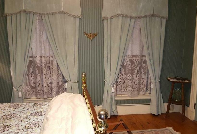 Номер Стандарт, Holidae House Bed & Breakfast