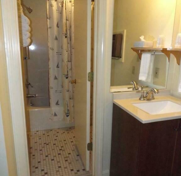 带2个双人床的标准工作室, Footbridge North