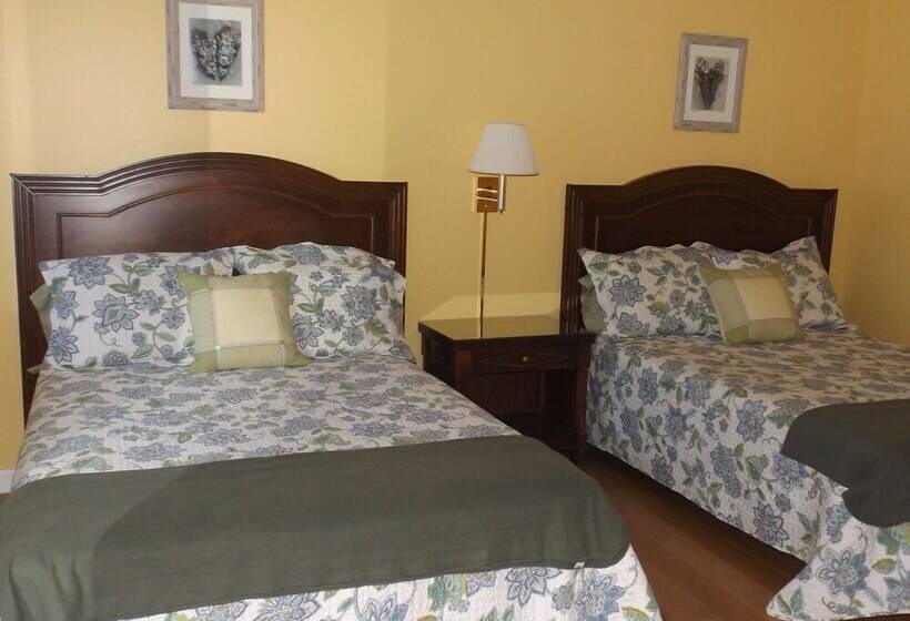 Номер Стандарт 2 Двуспальные Кровати, Footbridge North