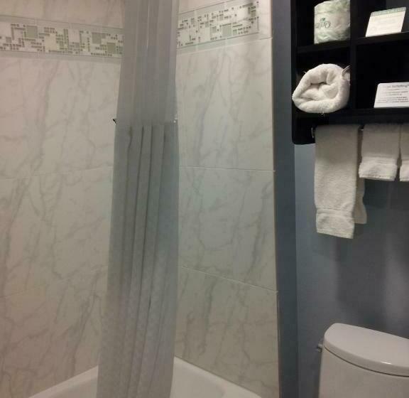 带2个双人床的标准工作室, Seaside Inn