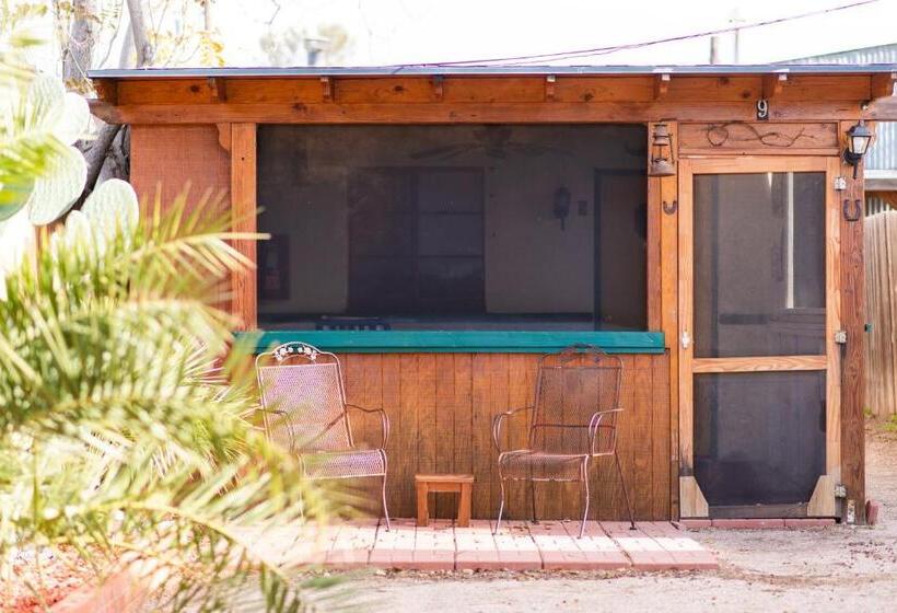 1间卧室的房子, Larian Motel