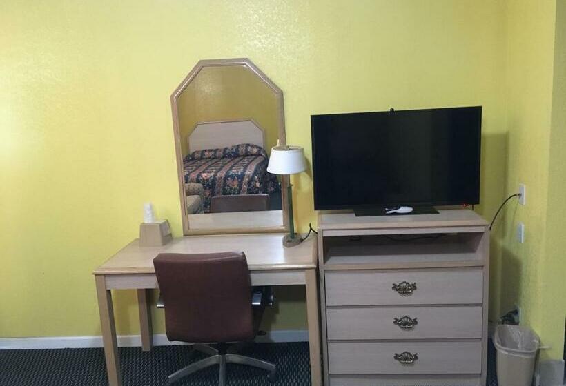 带2个双人床的标准工作室, Blue Star Inn