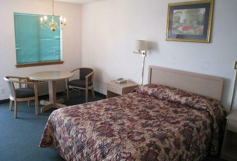 Deluxe Rum, Crown Inn