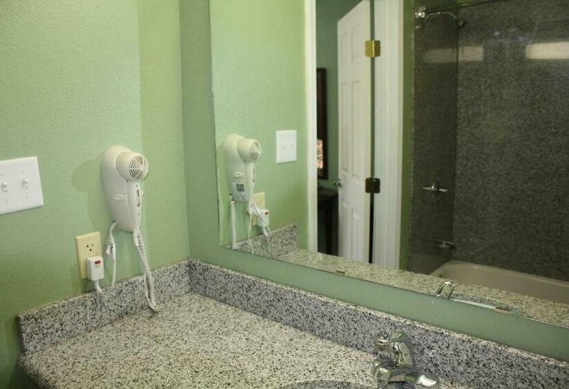 חדר סטנדרט שתי מיטות זוגיות, Deluxe Inn Fort Stockton