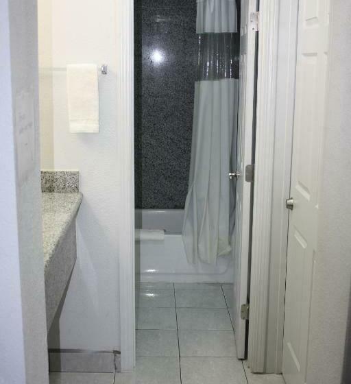 Номер Стандарт 2 Двуспальные Кровати, Deluxe Inn Fort Stockton
