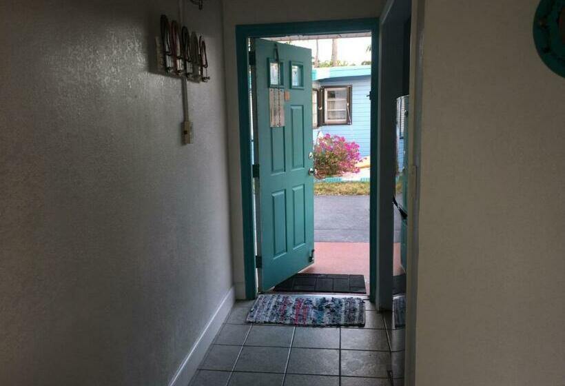 إستوديو قياسى, Edgewater Lodge