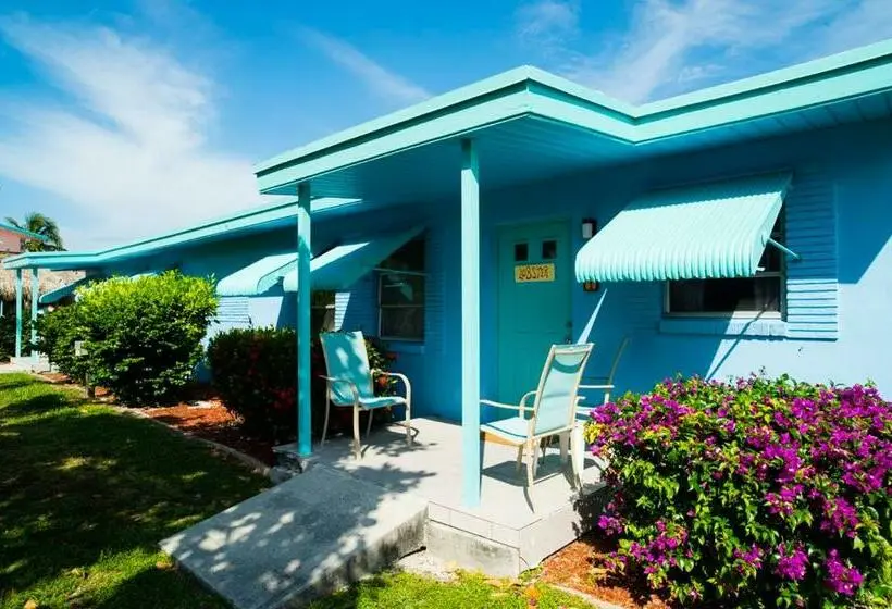 Talo 2 Makuuhuonetta, Edgewater Lodge