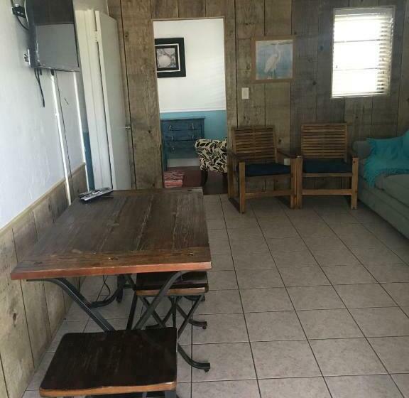 Дом 2 Спальни, Edgewater Lodge