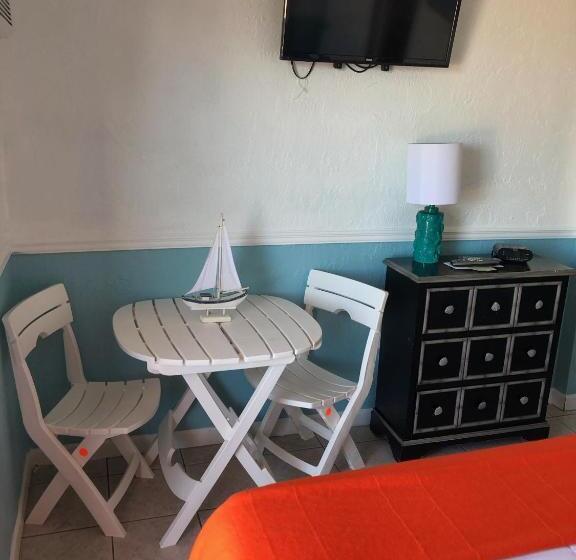 غرفة قياسية, Edgewater Lodge