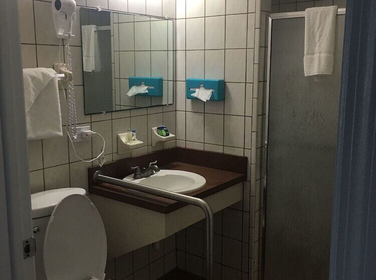 Дом 2 Спальни, Edgewater Lodge