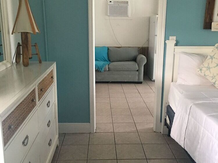 منزل غرفتين نوم, Edgewater Lodge