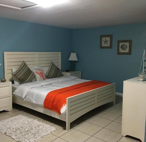 منزل غرفتين نوم, Edgewater Lodge