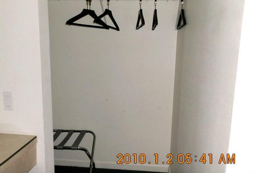 غرفة قياسية, Green Gables Inn