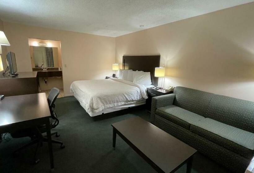 إستوديو قياسى سرير كينج, Slumber Inn Harrisonville