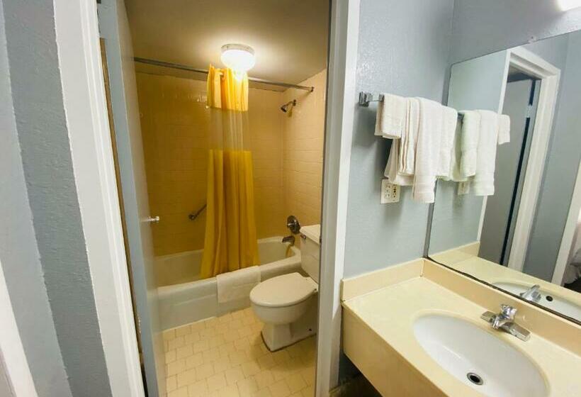 デラックスルーム, Traveler's Place Inn & Suites