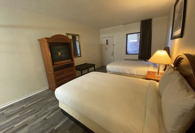 جناح غرفتين نوم, Traveler's Place Inn & Suites