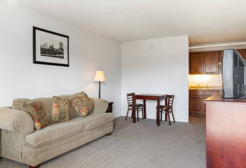 Люкс 2 Спальни, Traveler's Place Inn & Suites